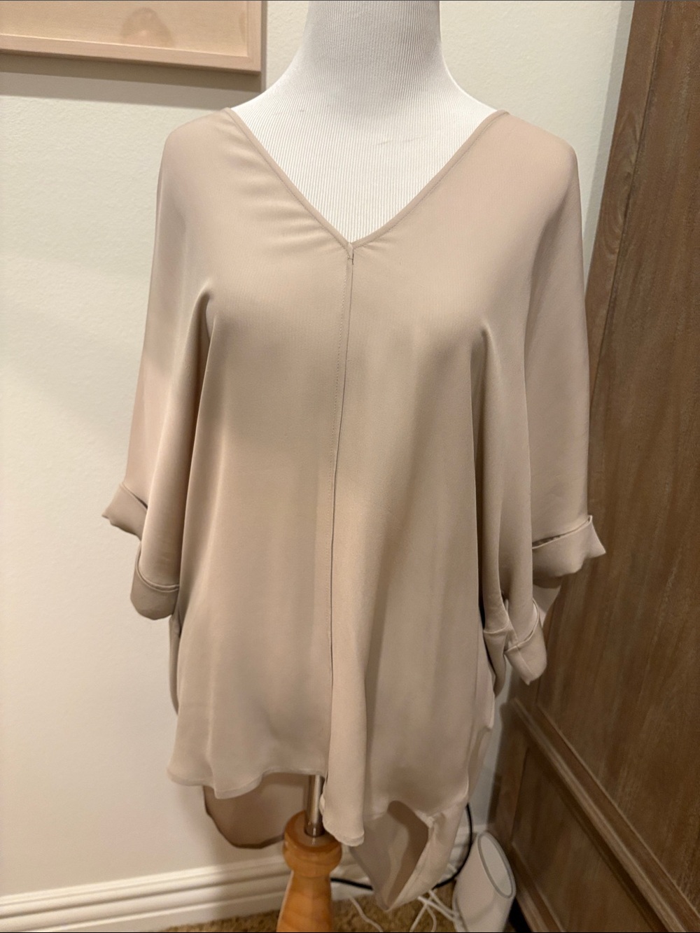 Vince Light Taupe V-Neck Flowing Tunic